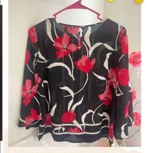 Liz Claiborne Elegant soft red flower w/black background blouse  like new